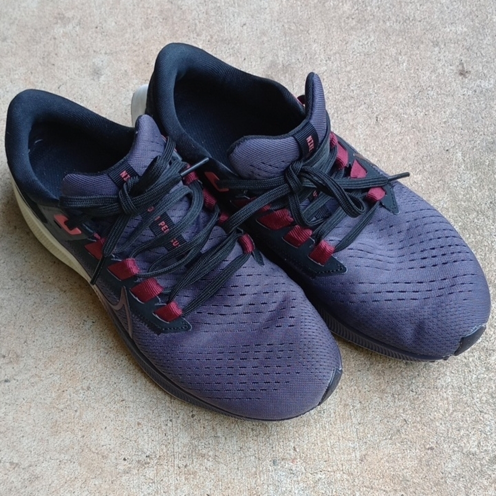 Nike Red and Black‎ Athletic Shoes with Streamlined Design